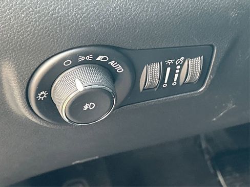 New 2026 Jeep Compass Limited image 40