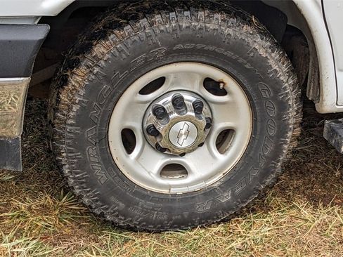 Used 2019 Chevrolet Express 3500 LT w/ LT Preferred Equipment Group image 10