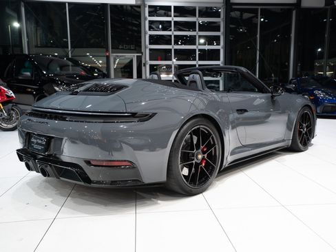 Used 2026 Porsche 911 Carrera 4 GTS AWD/4WD image 4