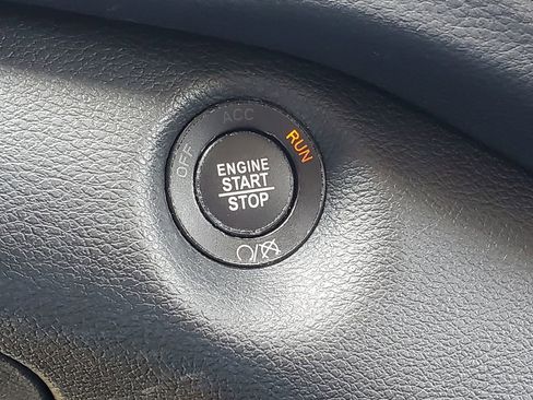 Used 2020 Jeep Cherokee Limited AWD/4WD image 8