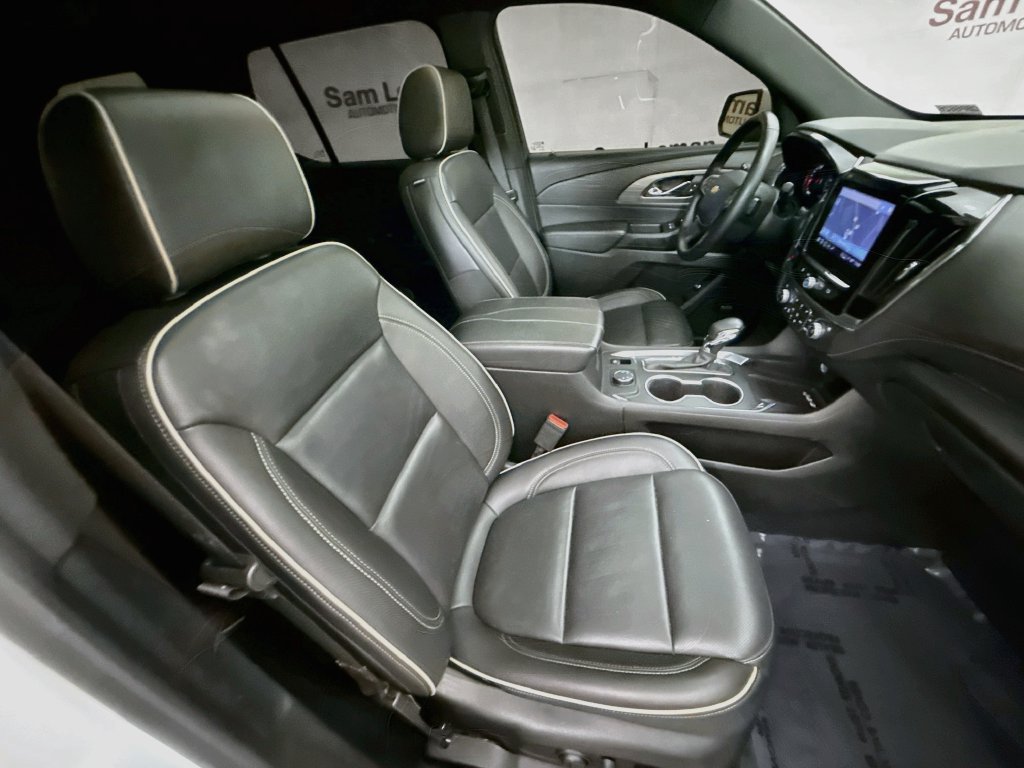 Used 2023 Chevrolet Traverse Premier AWD/4WD image 32
