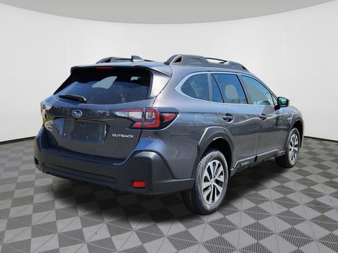 Certified 2025 Subaru Outback Premium image 4