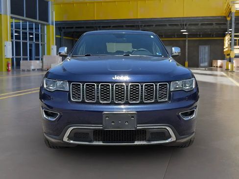 Used 2017 Jeep Grand Cherokee Limited image 2