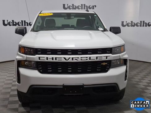 Used 2022 Chevrolet Silverado 1500 Custom image 2
