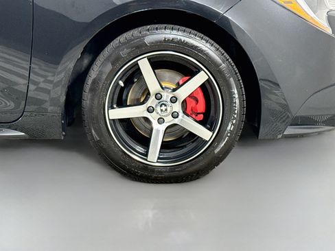 Used 2021 Toyota Corolla LE FWD image 32
