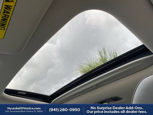 Used 2022 Hyundai Tucson SEL w/ Convenience + Premium Package FWD image 6