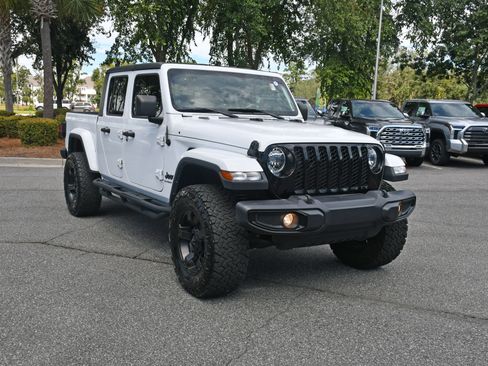 Used 2022 Jeep Gladiator Sport AWD/4WD image 6