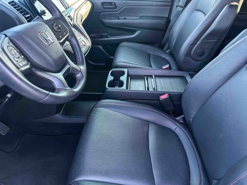 Certified 2024 Honda Odyssey Sport image 13