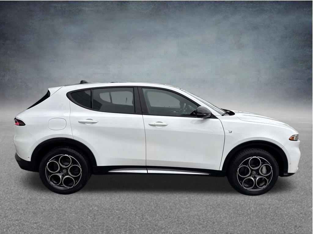 Used 2024 Alfa Romeo Tonale Ti w/ Active Assist Package AWD/4WD image 6