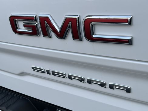 Used 2024 GMC Sierra 1500 Elevation image 8
