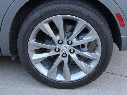 Used 2022 Buick Envision Avenir w/ Technology Package II image 30