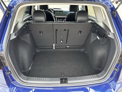 Used 2024 Volkswagen Taos SE image 31