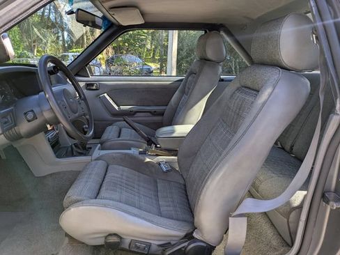 Used 1989 Ford Mustang GT RWD image 14