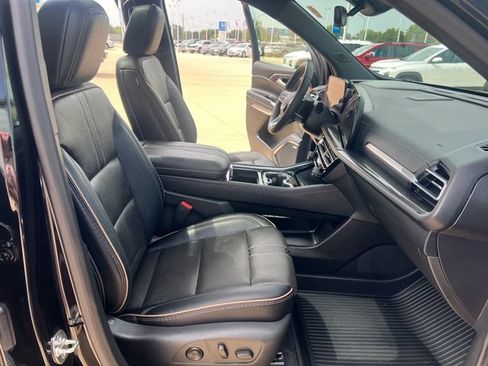 Certified 2026 Chevrolet Traverse High Country w/ LPO, Floor Liner Package AWD/4WD image 13