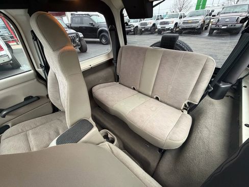 Used 2004 Jeep Wrangler 4WD w/ Dual Top Group image 15