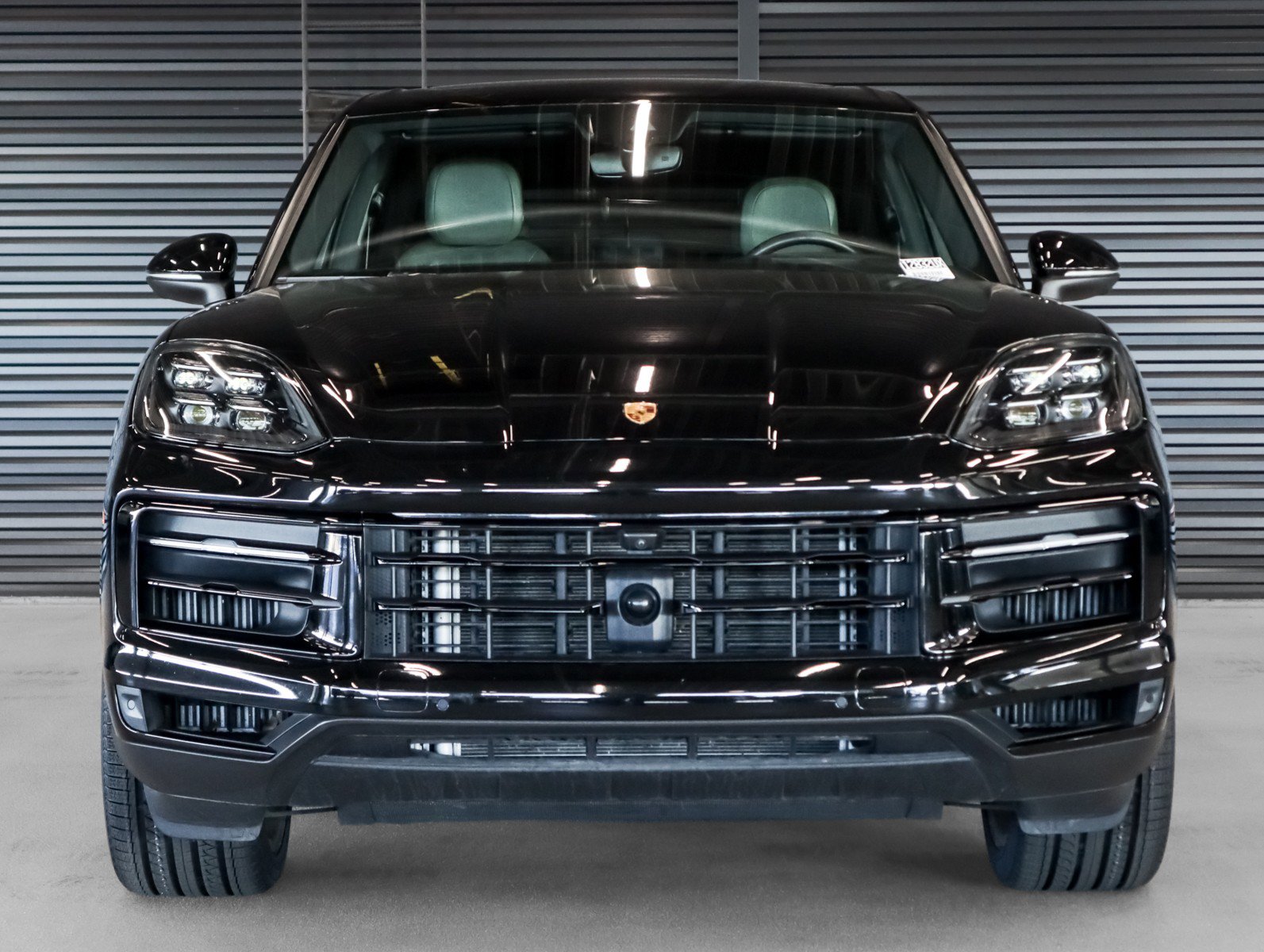 Certified 2024 Porsche Cayenne w/ Premium Package AWD/4WD image 8