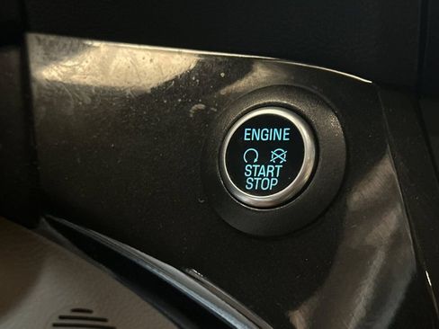 Used 2019 Ford Escape Titanium FWD image 22