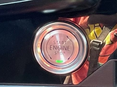 Used 2024 Chevrolet Corvette Stingray Convertible w/ Z51 Performance Package image 26