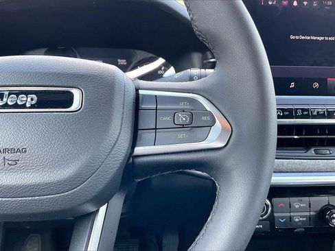 Used 2024 Jeep Compass Latitude w/ Sun and Sound Group image 11