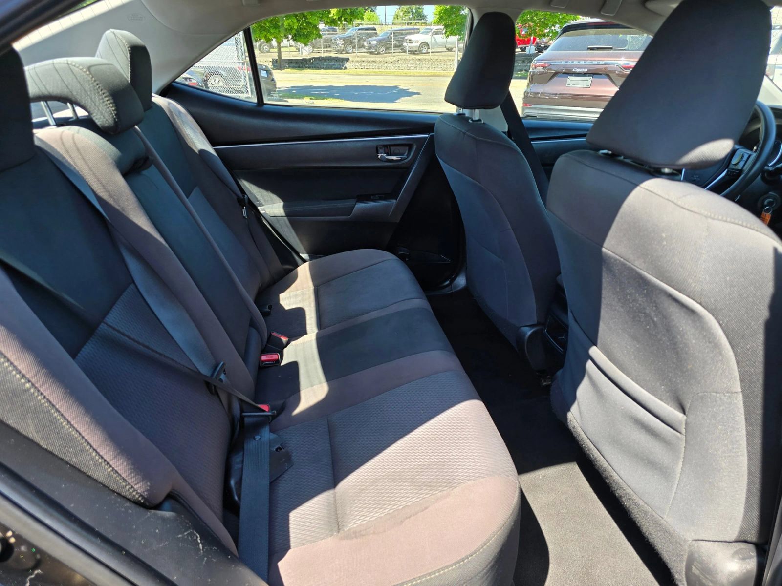 Used 2019 Toyota Corolla LE FWD image 13
