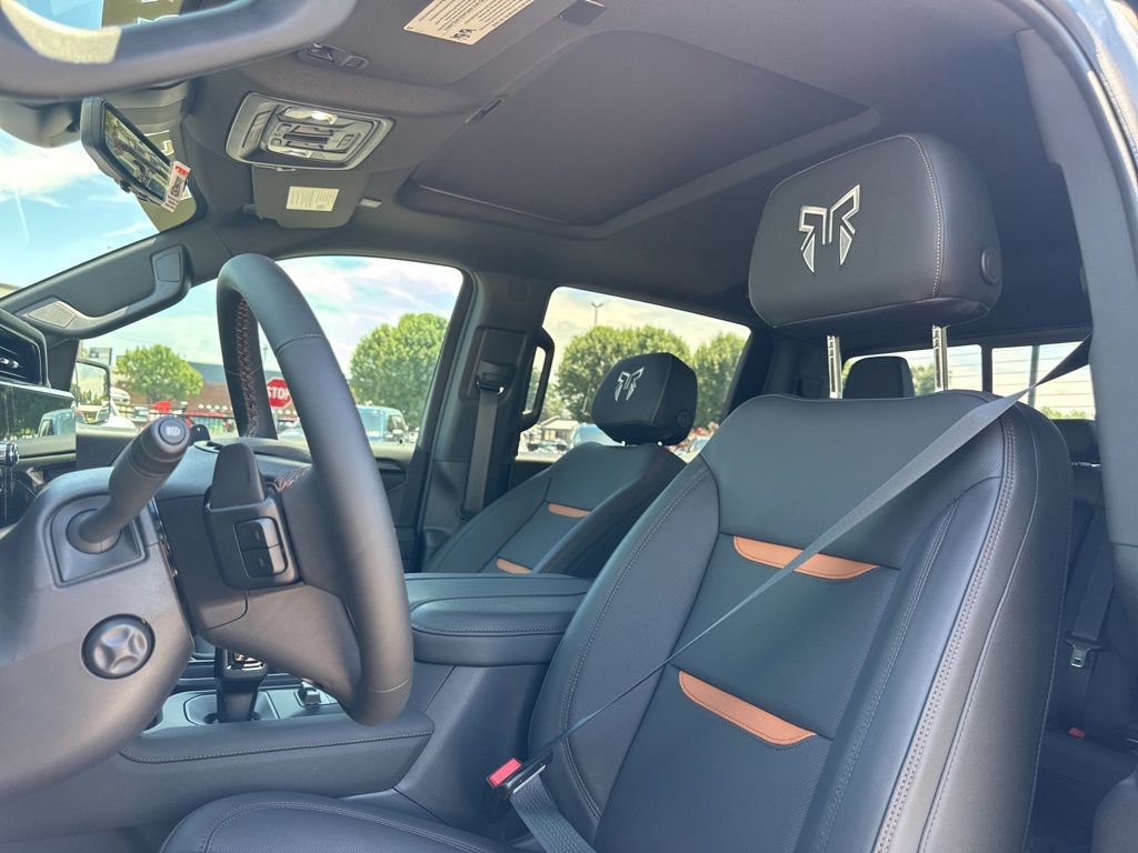 New 2026 GMC Sierra 1500 AT4 w/ AT4 Premium Package AWD/4WD image 17