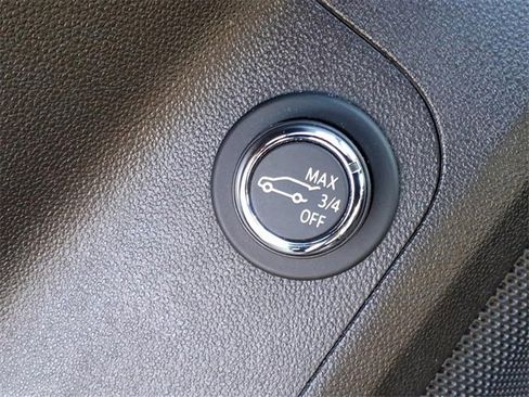 Used 2021 GMC Acadia SLE w/ Driver Convenience Package image 14