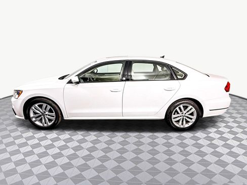 Used 2019 Volkswagen Passat 2.0T Wolfsburg w/ Wheels & Sunroof Package image 6