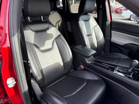 Used 2025 Jeep Compass Limited AWD/4WD image 16