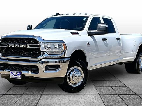 Used 2024 RAM 3500 Tradesman w/ Chrome Appearance Group AWD/4WD image 2