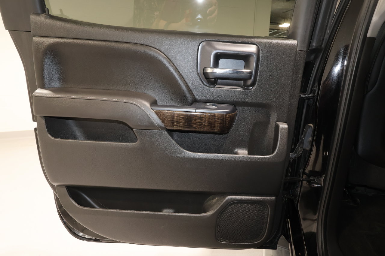 Used 2015 GMC Sierra 1500 Denali w/ Driver Alert Package AWD/4WD image 12