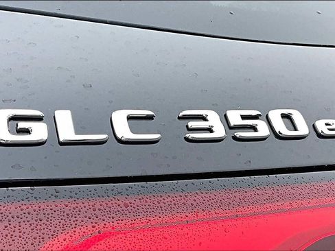 Used 2025 Mercedes-Benz GLC 350e 4MATIC image 15