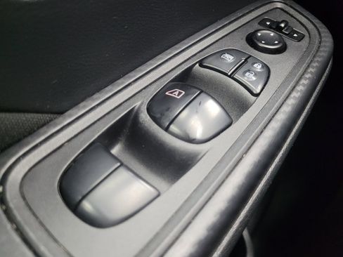 Used 2021 Nissan Versa SV image 27