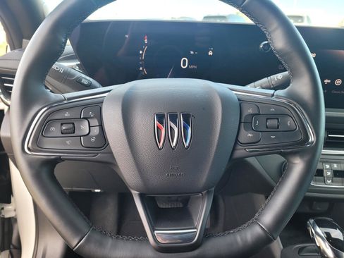 Used 2025 Buick Envista Sport Touring w/ Convenience I Package FWD image 27