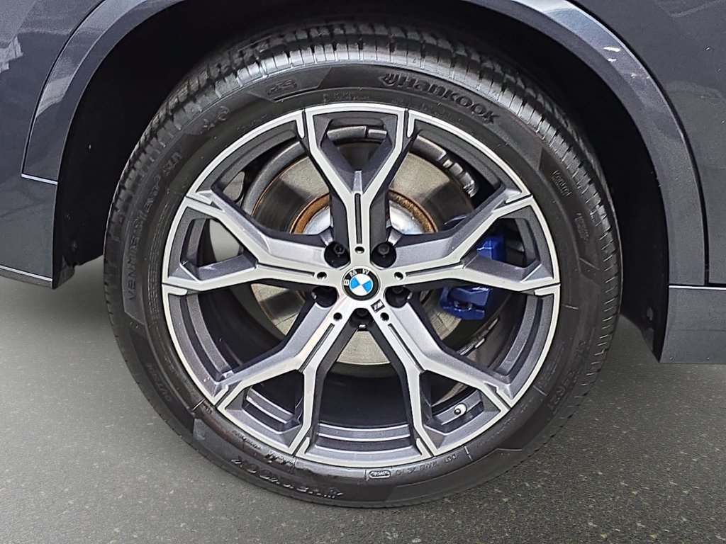 Used 2020 BMW X5 M50i AWD/4WD image 31