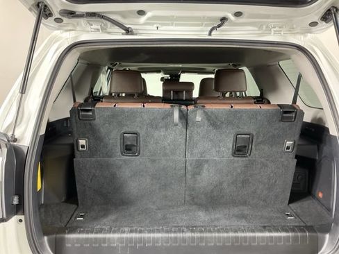 Used 2023 Toyota 4Runner Limited AWD/4WD image 30