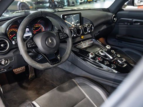 Used 2018 Mercedes-Benz AMG GT R image 14