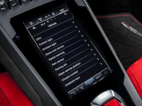 Used 2020 Lamborghini Huracan EVO AWD/4WD image 24