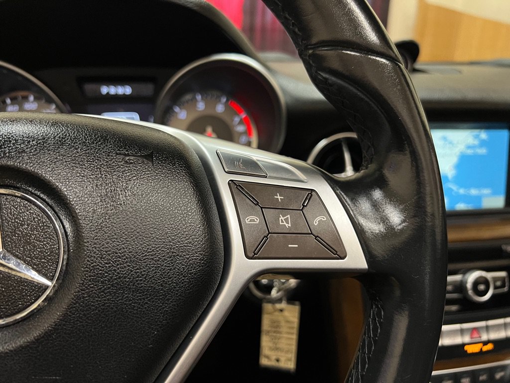 Used 2016 Mercedes-Benz SLK 350 image 34
