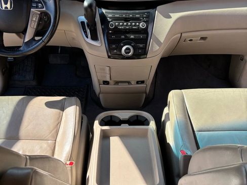 Used 2012 Honda Odyssey Touring Elite image 10