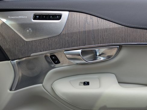 Used 2022 Volvo XC90 T8 Inscription w/ Advanced Package image 24