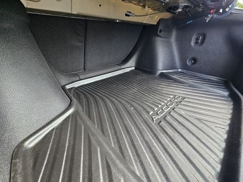 Certified 2025 Honda Accord SE image 37