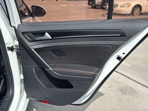 Used 2016 Volkswagen GTI SE w/ Lighting Package (SEL) FWD image 27