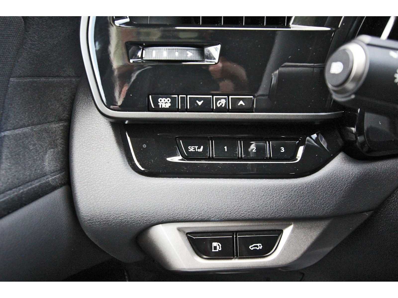 Used 2023 Lexus RX 350 FWD w/ Cold Area Package image 18