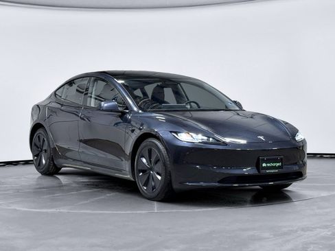 Used 2025 Tesla Model 3 Long Range AWD/4WD image 4