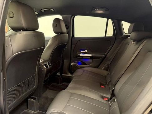 Used 2025 Mercedes-Benz GLA 250 image 17