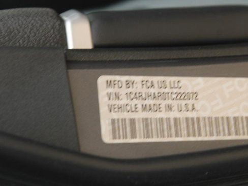 New 2026 Jeep Grand Cherokee Altitude AWD/4WD image 8