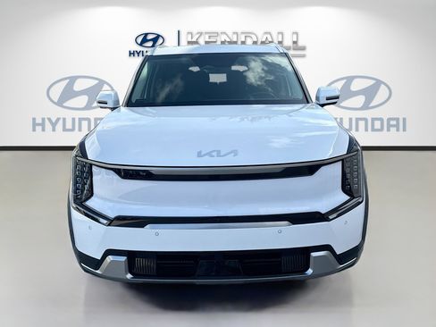 Used 2026 Kia EV9 Land image 2