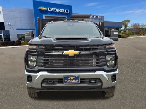 Used 2024 Chevrolet Silverado 3500 W/T image 2