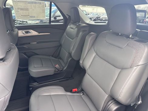 New 2026 Ford Explorer Active w/ Active Comfort Package image 13