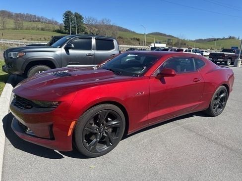 Used 2022 Chevrolet Camaro LT w/ RS Package image 40